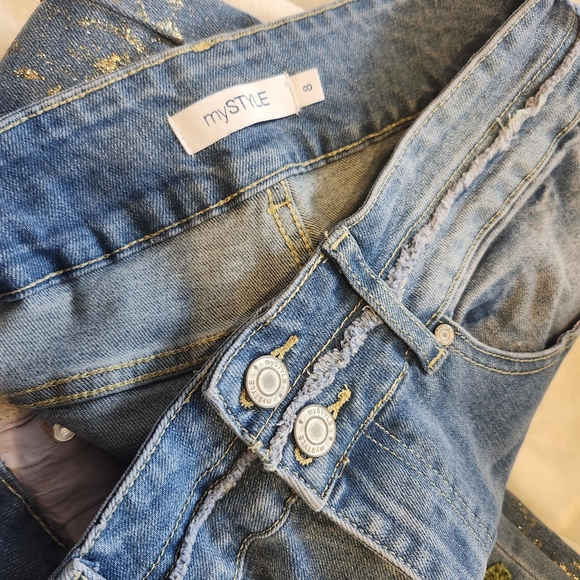 Upclycled Distressed Blue Jeans With Gold Accents And Floral Appliques - Picture 4 of 5